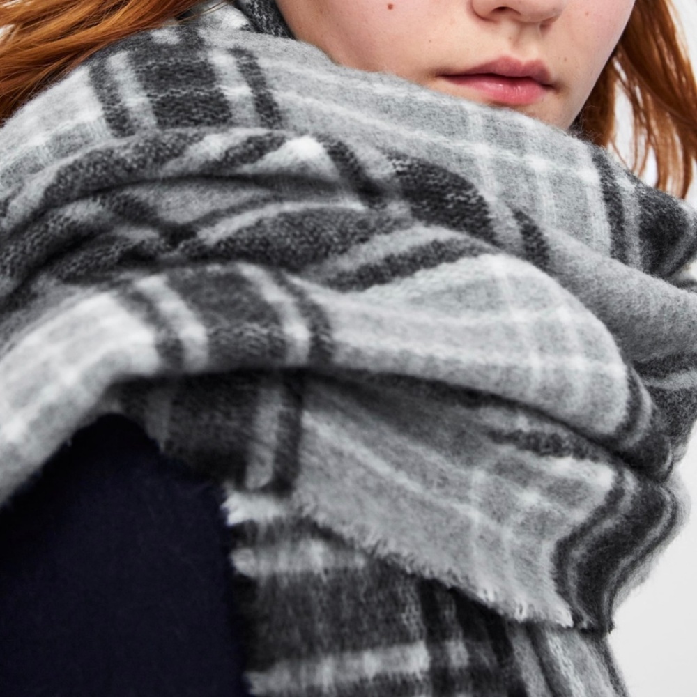 ZARA Women's Plaid Scarf:Grey